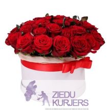 Ziedu kaste nr1: Букет из роз нр1: Flower box 1. gab. 99.00 €